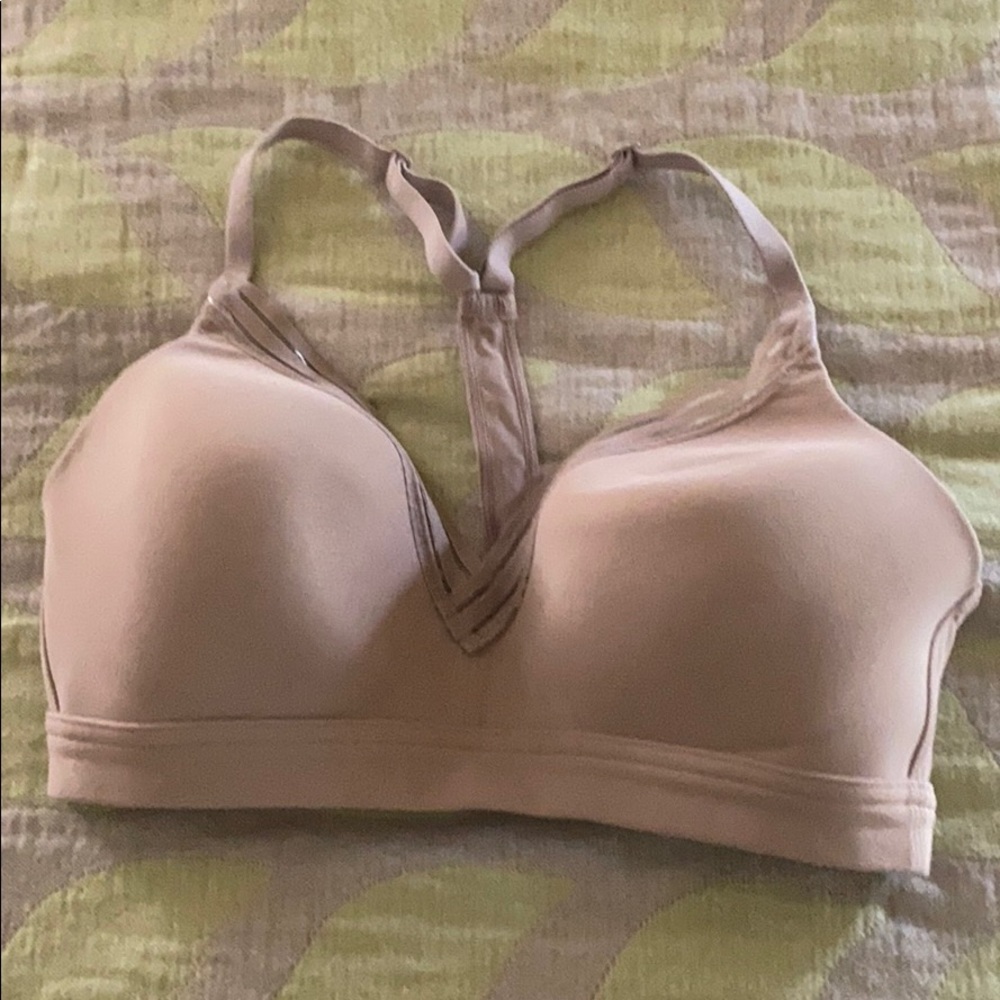 Athleta V-neck racerback yoga bra